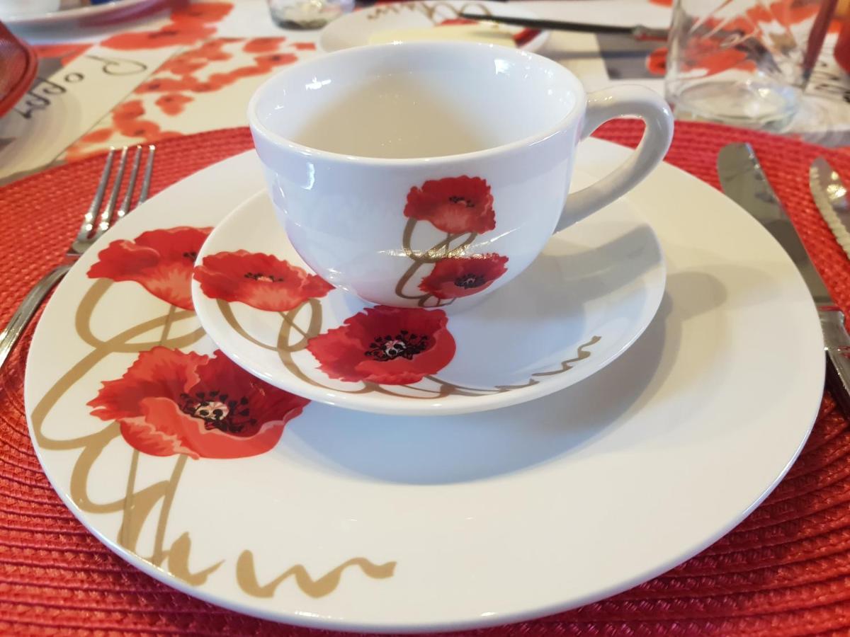 Mary'S Poppies - Bed & Breakfast Blandain Екстер'єр фото